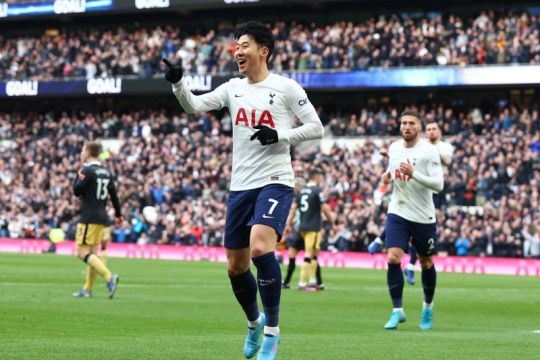 Gulung Newcastle 5-1, Tottenham naik peringkat empat