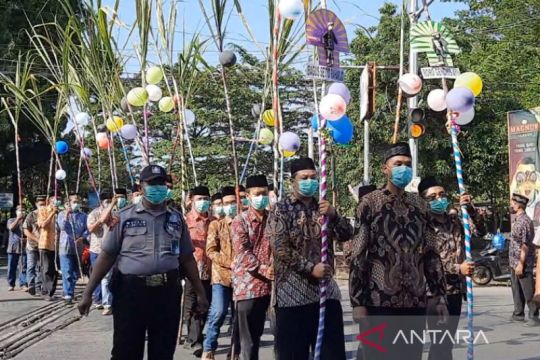 "Temanten tebu", bertahannya tradisi jelang musim giling