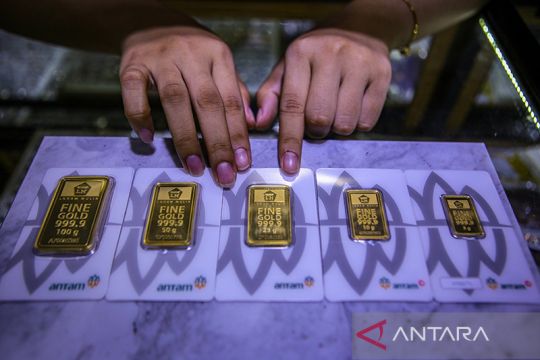 Harga emas Antam meroket jelang Lebaran