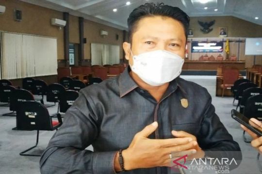 Pemkab Kotim diminta petakan sebaran guru dan tenaga kesehatan