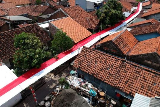 Bendera Merah Putih sepanjang 150 meter Page 1 Small