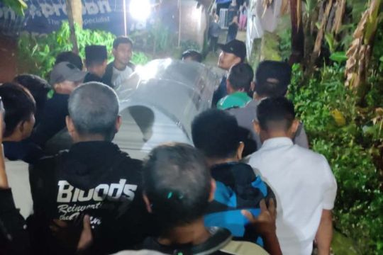 Coffin of Indonesian woman killed in Texas shooting, buried in Semarang