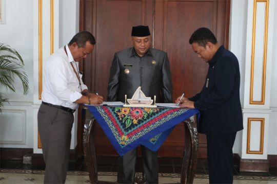 Bank Jateng serahkan satu unit mobil operasional ke RSUD Kardinah Tegal