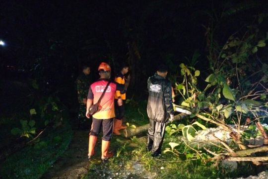 Puting beliung landa Grobogan, BPBD miinta warga waspada