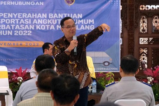 Pemkot Magelang beri bantuan operaisonal 310 awak angkutan
