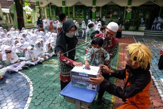 Aksi peduli siswa untuk korban gempa Cianjur Page 2 Small