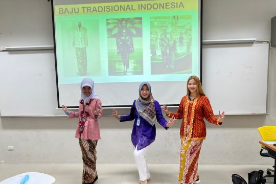 Dosen UMK kenalkan budaya dan bahasa  Indonesia di Thailand