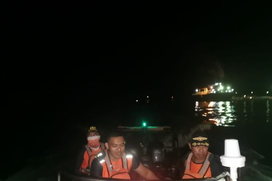 Basarnas Kendari cari nelayan yang hilang di sekitar perairan selatan Pulau Siompu