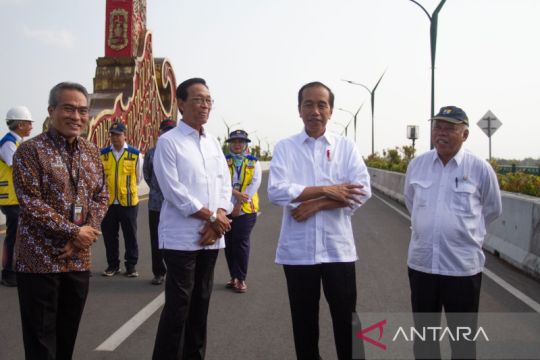 President Jokowi inaugurates Kretek II Bridge in Yogyakarta