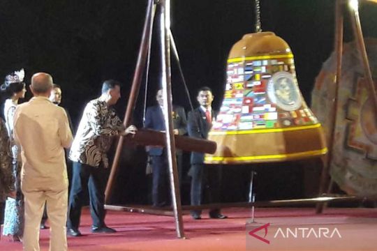 Saat genta perdamaian dunia sambut Waisak di Borobudur