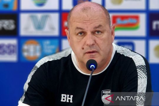 Pelatih: Serangan Persib Bandung masih  belum tajam