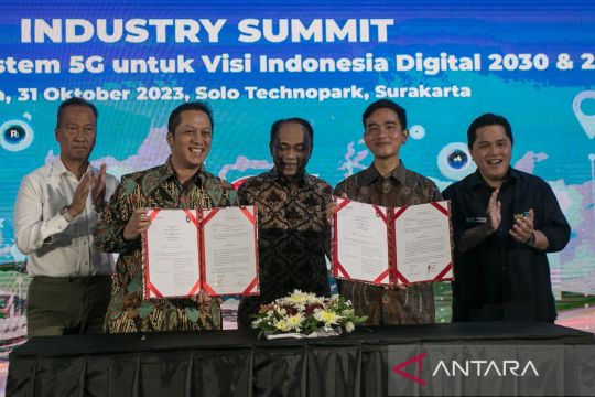Pembukaan Industry Summit 5G di Solo  Page 1 Small