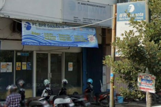 OJK cabut izin usaha PT BPR Dananta Kudus