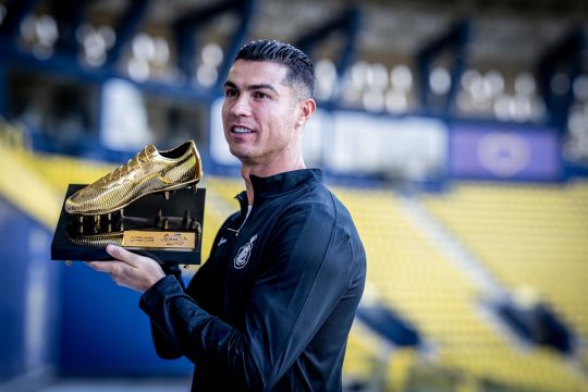 Cristiano Ronaldo akhirnya tetap di Al Nassr