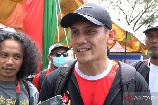 Panjat tebing - Veddriq  tak mau lengah di nomor speed WR perorangan
