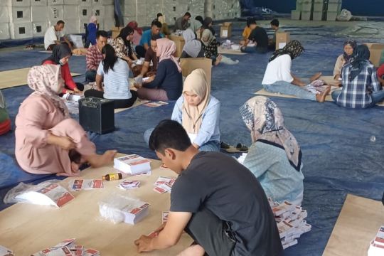 KPU  Jepara mulai sortir surat suara Pilkada 2024