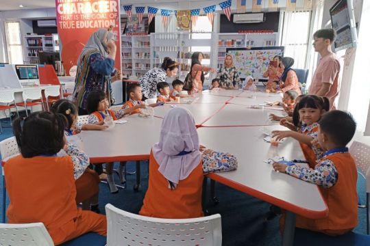 TK Angkasa Lanud kunjungi UPT Bahasa Untan