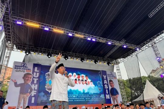 Momen canda Sudaryono berpantun di hari terakhir kampanye Luthfi - Taj Yasin