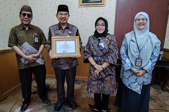 Kota Magelang terima Sertifikat Akreditasi LPPK kategori B