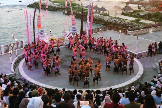 PEMERINTAH TEGASKAN BALI SEBAGAI JANTUNG PARIWISATA INDONESIA