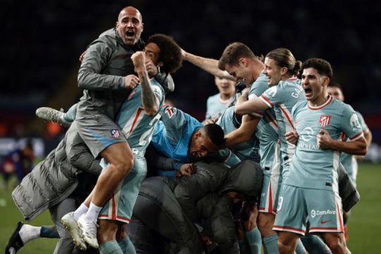 Atletico geser Barcelona dari puncak klasemen