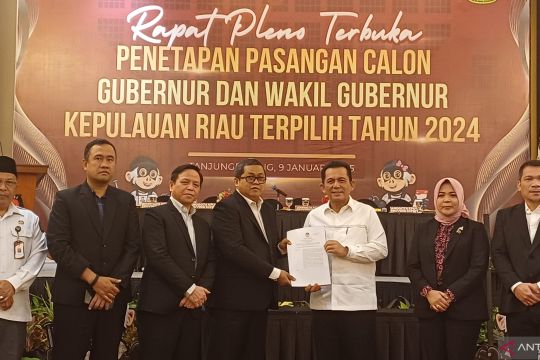 KPU Tetapkan Ansar-Nyanyang sebagai gubernur dan wakil gubernur terpilih periode 2025-2030 Page 1 Small