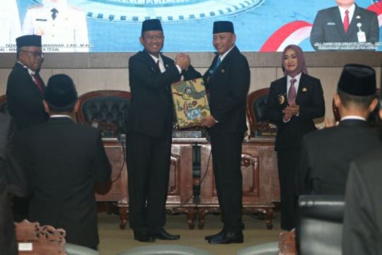 Wali Kota Tegal paparkan visi misi pada Rapat Paripurna DPRD