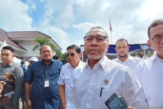 Menko Pangan ingatkan Bulog soal target serapan beras