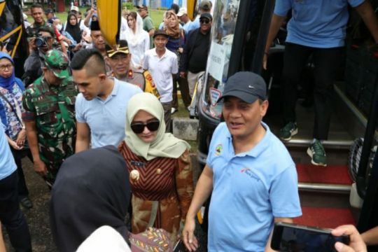 Mbak Iin sambangi warga Kota Tegal pemudik gratis 2025 di TMII