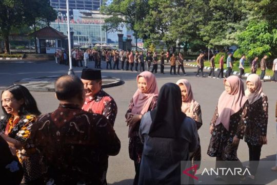 Pemkab  Banyumas pantau kehadiran ASN pada hari pertama masuk kerja