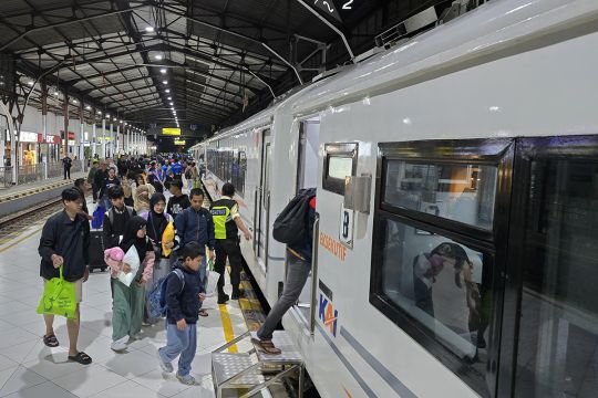 KAI Purwokerto  layani 878.753 penumpang masa Angkutan Lebaran 2025