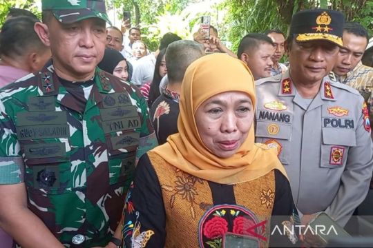 Khofifah  minta pengusaha tak PHK karyawan di tengah perang tarif