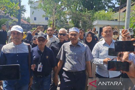 Jokowi  pertimbangkan bawa persoalan ijazah ke ranah hukum