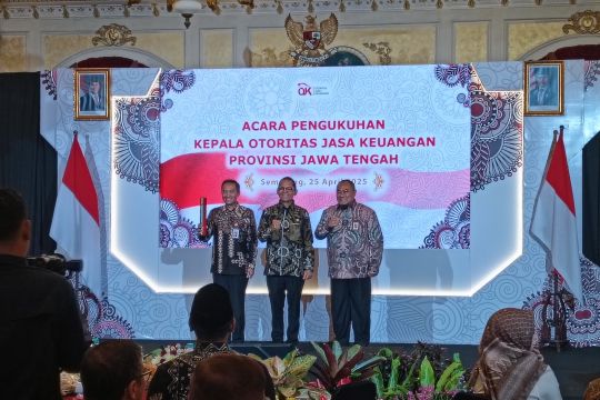 Kepala OJK Jateng berganti