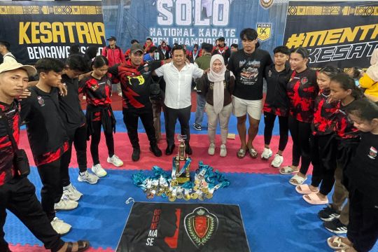 Atlet karate Jepara raih 10 emas di Solo Nasional Championship