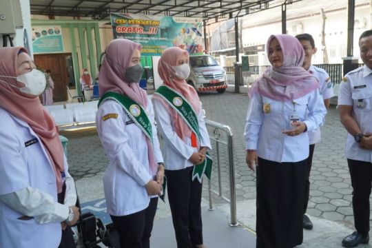 Mbak Iin apresiasi pelayanan Puskesmas Slerok