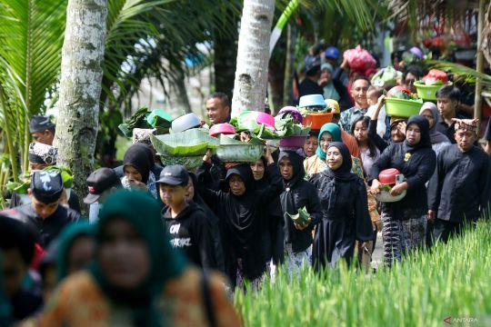 Tradisi Ithuk-ithukan untuk sumber mata air