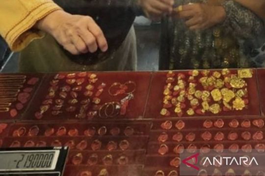 Bursa harga emas hari ini, merosot di akhir pekan