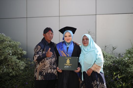 Anak pengayuh becak jadi wisudawan terbaik UIN Walisongo Semarang