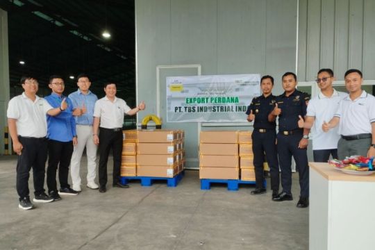 Produsen  dompet wanita di Jepara catat ekspor perdana ke AS