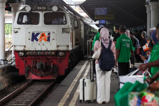 Kesiapan angkutan KA masa liburan panjang Kenaikan Yesus Kristus