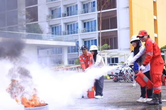 PWP Kilang Cilacap kenalkan bahaya api kepada anak sejak dini