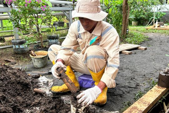 Kilang Pertamina Cilacap gelar pelatihan biopot untuk warga binaan Bank Sampah Abhipraya