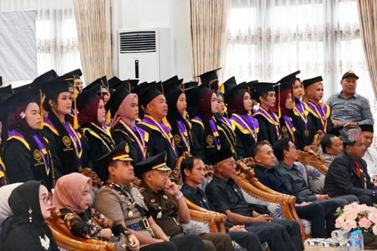 DPRD Barut apresiasi wisuda mahasiswa STIE Muara Teweh