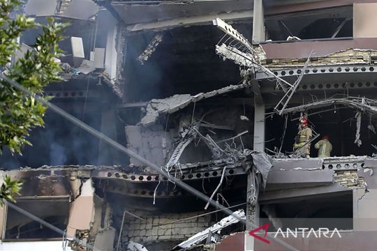 Israel serang Iran, enam ilmuwan Iran tewas