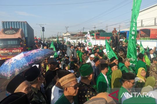 Ribuan orang ikuti istighatsah kemanusiaan bencana rob Sayung