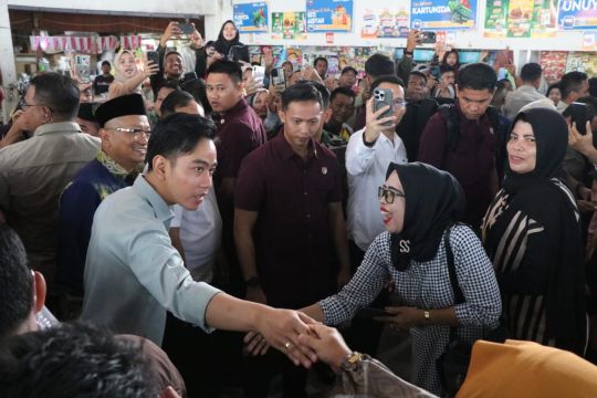 Wapres Gibran kunjungi Pasar Rakyat Bauntung di Tabalong Kalsel
