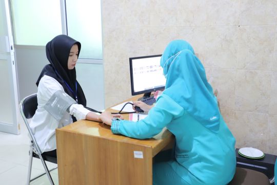 Pemkab Sukamara beri beasiswa delapan siswa kuliah di Fakultas Kesehatan-Fikes UMPR