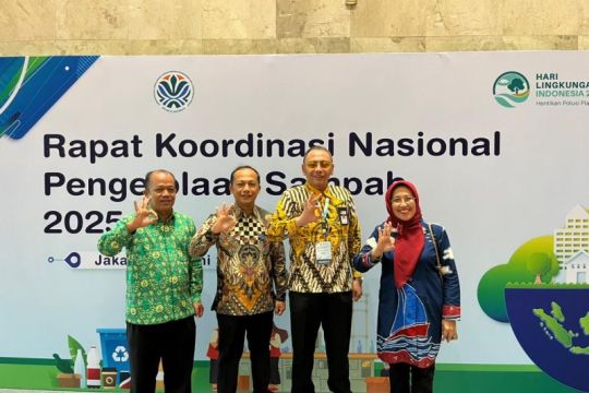 Dedy Yon Hadiri Rakornas Pengelolaan Sampah