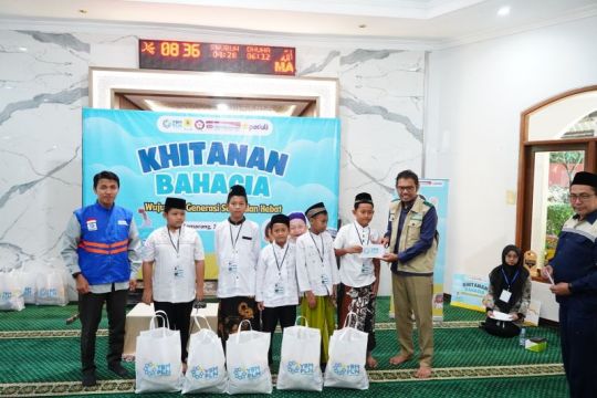 PLN gelar khitanan gratis untuk anak yatim piatu dan dhuafa